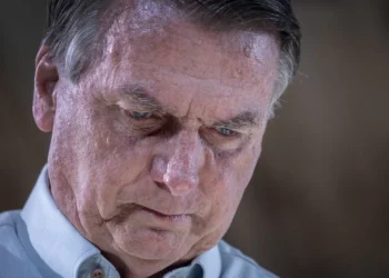 Defesa de Bolsonaro diz ao Supremo que pedido de asilo para a Argentina era “rascunho”