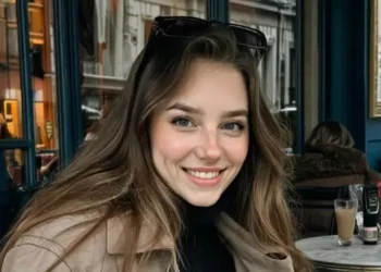 Por que uma atriz feita por IA tem provocado rebuliço em Hollywood