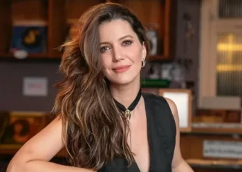 Nathalia Dill diz que perdeu trabalho por declarar voto em Lula