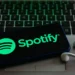 Spotify firma acordo com gravadoras para proteger artistas do uso indevido de IA