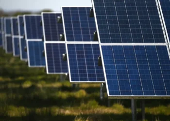 Austrália tem tanta energia solar que está a oferecer eletricidade aos residentes