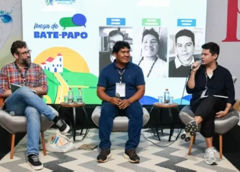 Escolas indígenas recebem 1° livro infantil em língua do Alto Xingu