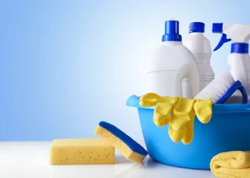 Produtos de limpeza irregulares: 20% das empresas e 14% dos lares usam; saiba os riscos