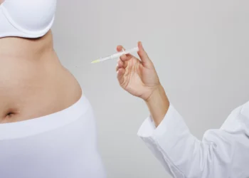 Retatrutida: droga em estudo para perda de peso vira nova febre dos manipulados