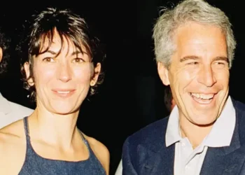 Caso Jeffrey Epstein: Guardas demitidos após divulgarem e-mails de Maxwell