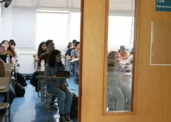 Fuvest divulga lista de aprovados e locais de provas para 2ª fase