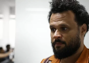 Pesquisador da Uerj defende monitoramento da trajetória de ex-cotistas