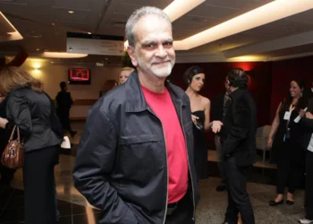 Maurício Kubrusly é internado às pressas na UTI após acidente doméstico