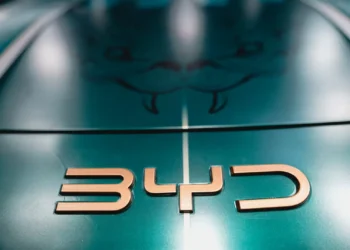 Tesla perde liderança mundial de veículos elétricos para a chinesa BYD