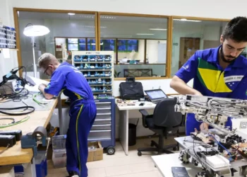 MEC regulamenta programa que fortalece formação profissional