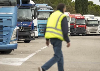 Centenas de camiões portugueses parados. Agricultores franceses cortam autoestradas contra acordo Mercosul