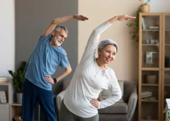 Pesquisa descobre a idade em que homens e mulheres atingem o pico e começam a perder condicionamento físico
