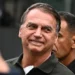 Bolsonaro tem alta hospitalar e volta à prisão
