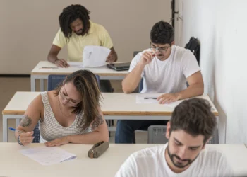 Vírgula antes ou após o ‘mas’? Como não sucumbir ao terror de concurseiros