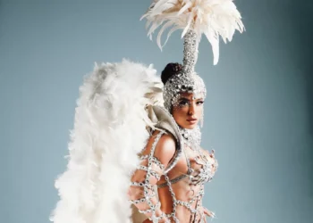 ‘Musa agro’ no Carnaval do Rio: fantasia com valor de carro importado