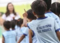 Ensino fundamental atinge 99,5% de frequência; atraso escolar cai